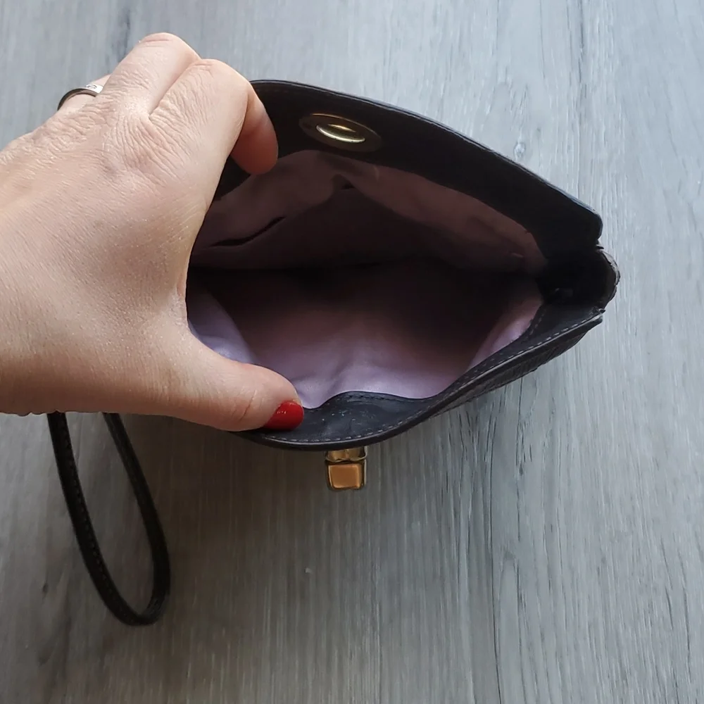 Coach wristlet - Picture 3 of 3